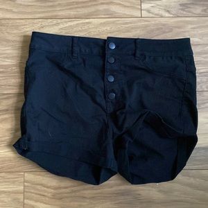 H&M button up black shorts
